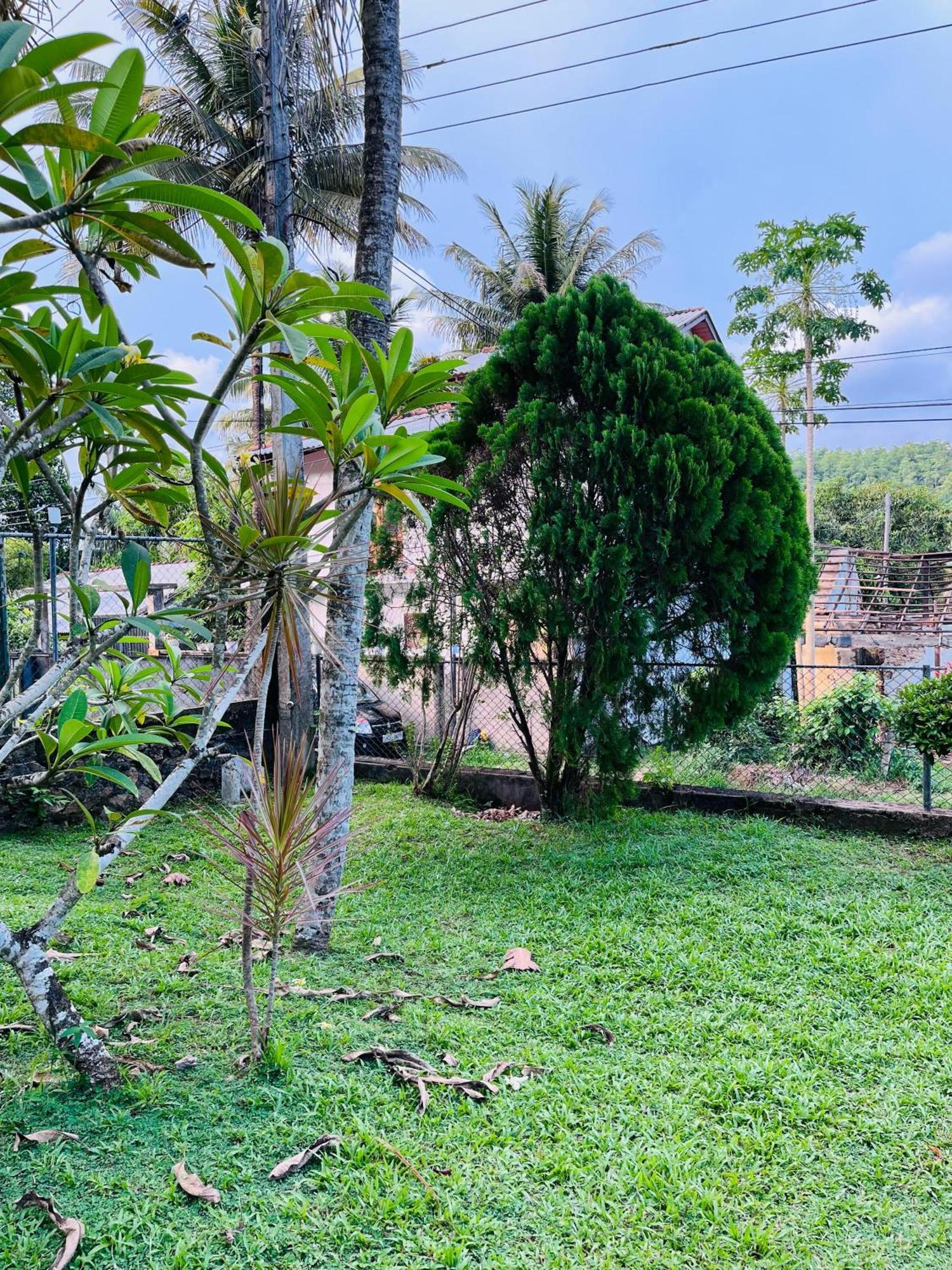 Unawatuna White Villa Exterior foto